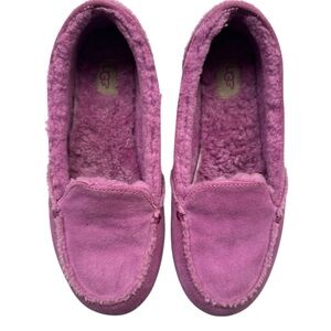 UGG / Women's Mauve Suede Slippers